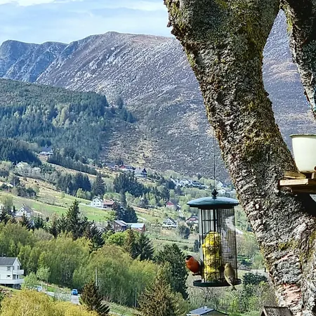 Koselig Hus Med Fantastisk Utsikt, Villa Stadlandet